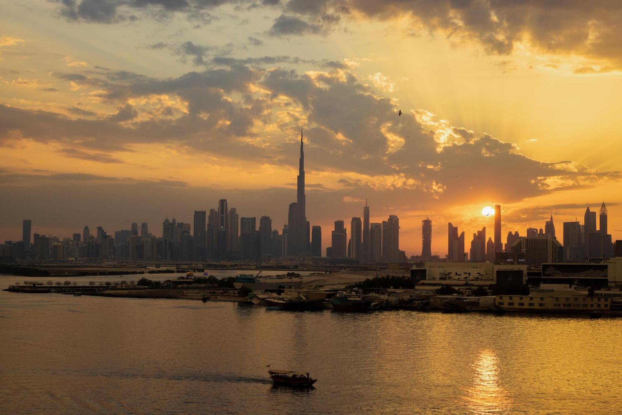 ホテル Address Creek Harbour ドバイ エクステリア 写真 Dubai skyline